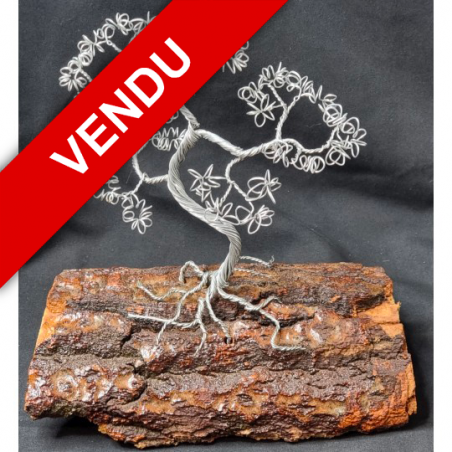 Arbre déco en métal style bonsaï sur écorce de bois vernis